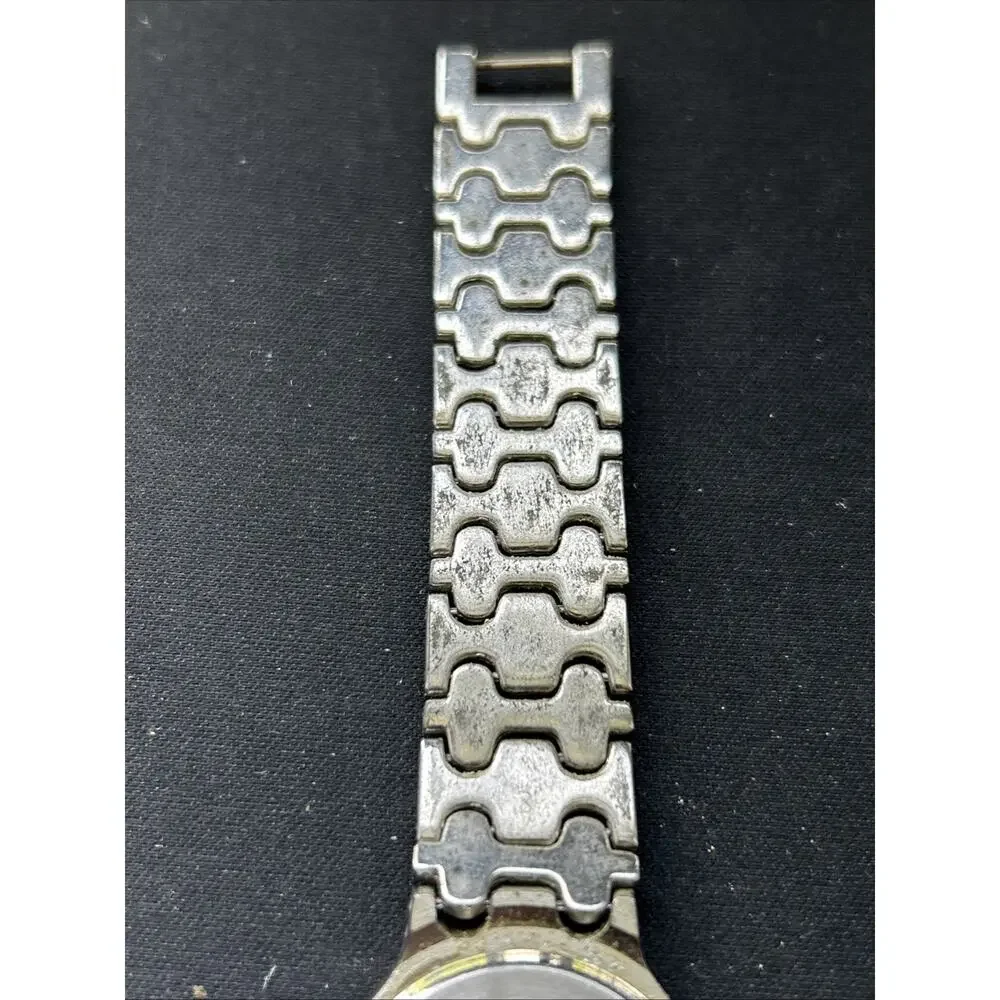 Geneva Silver Tone Women’s Quartz Watch